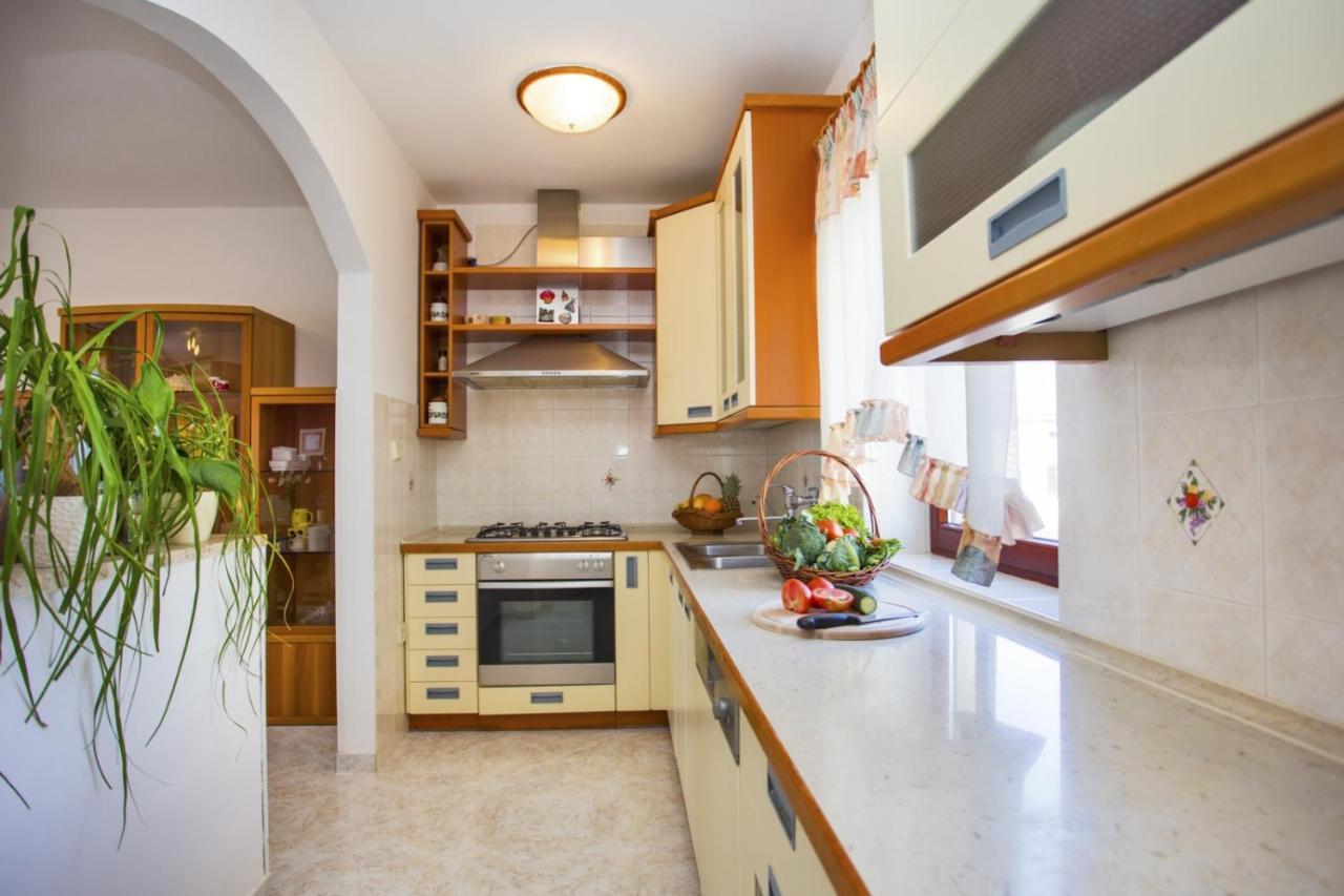 Holiday home Elvis, village Kujići Hreljići Exteriör bild